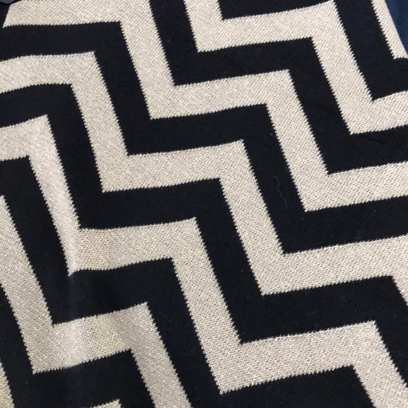 Metallic - Picture 2 of 3